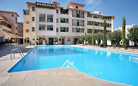 Pool Side 2 Bedroom Queens Gardens Complex