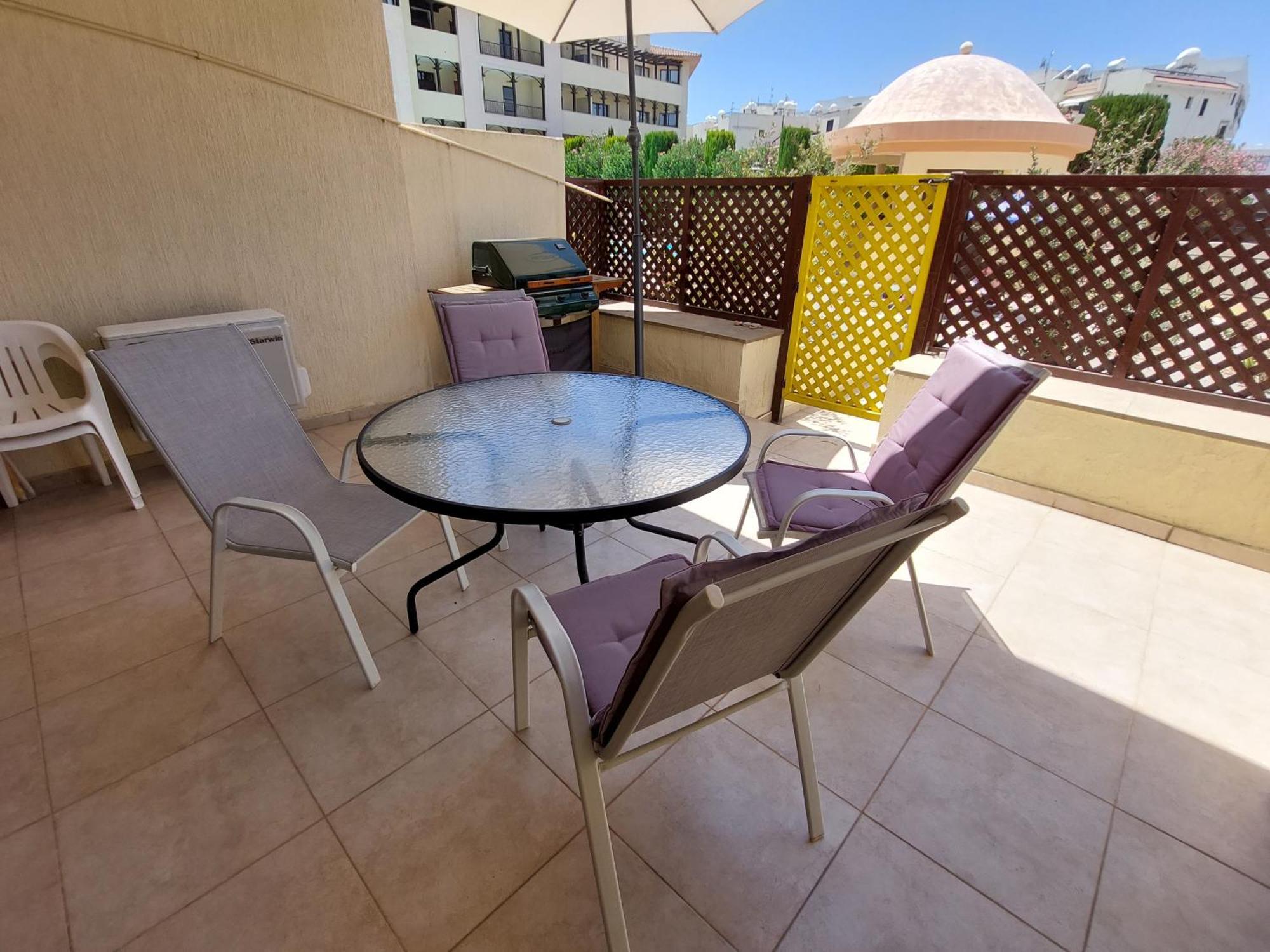 Pool Side 2 Bedroom Queens Gardens Complex Pafos Zewnętrze zdjęcie