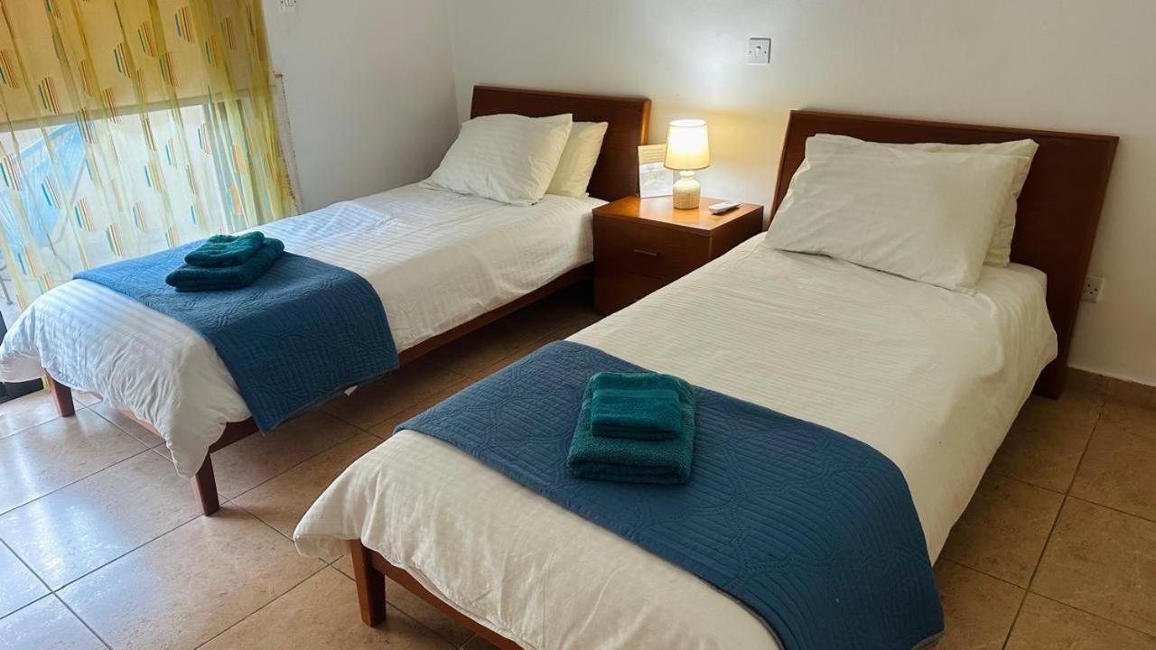 Pool Side 2 Bedroom Queens Gardens Complex Pafos Zewnętrze zdjęcie